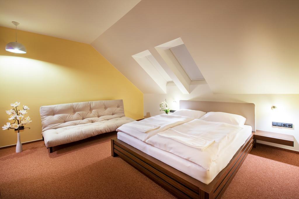 Relax21 Hotel Uhersky Ostroh Cameră foto