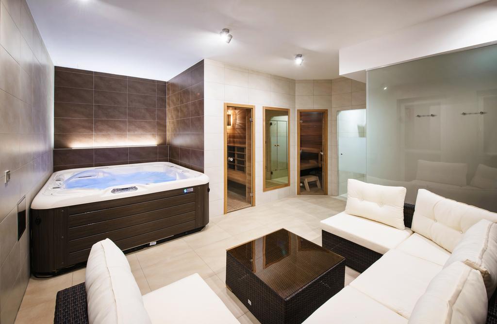 Relax21 Hotel Uhersky Ostroh Exterior foto